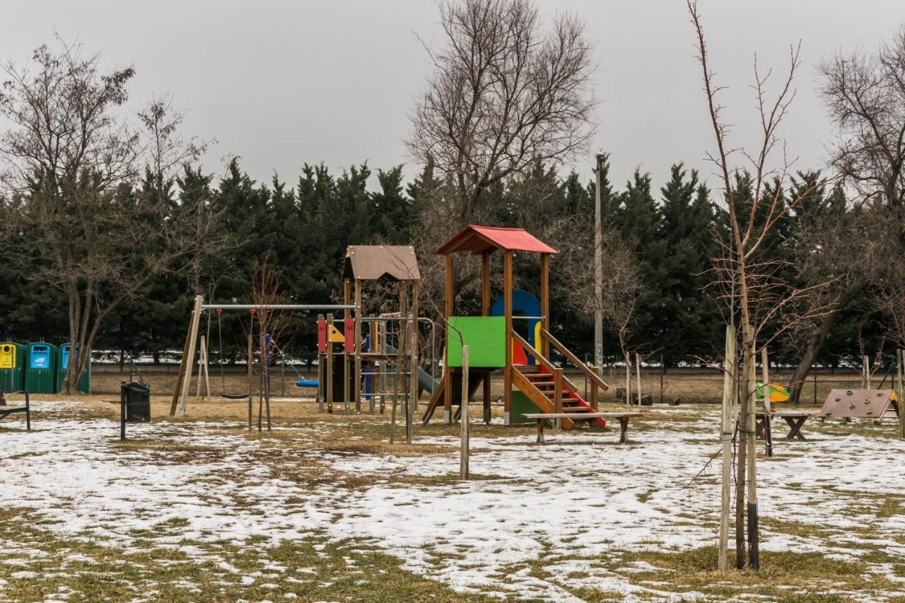 Central Home- Pesterzsebet بودابست المظهر الخارجي الصورة