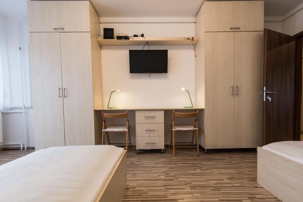 Central Home- Pesterzsebet بودابست المظهر الخارجي الصورة