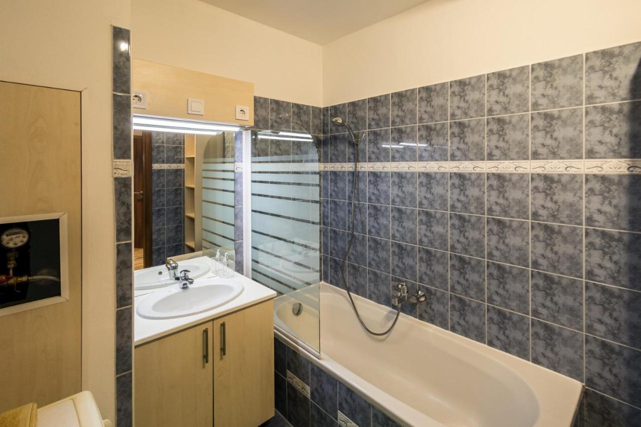 Central Home- Pesterzsebet بودابست المظهر الخارجي الصورة