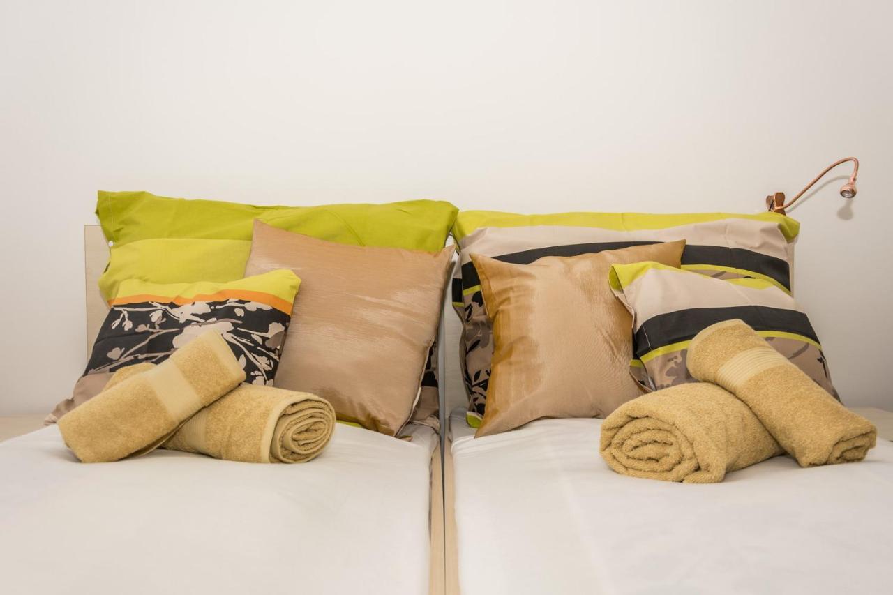 Central Home- Pesterzsebet بودابست المظهر الخارجي الصورة